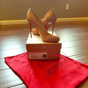 Christian Louboutin Classic Nude Pumps